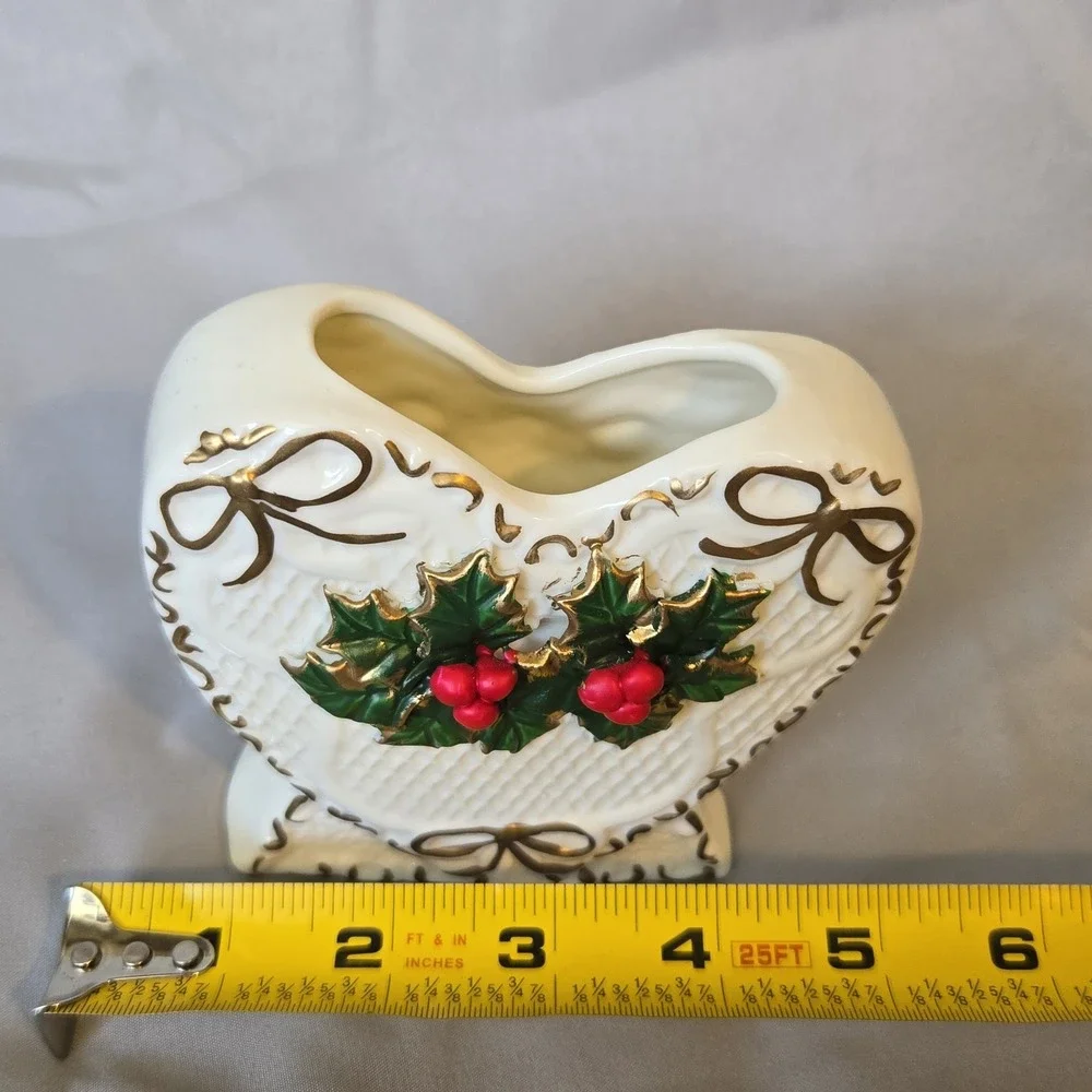 Vintage Christmas Heart Shaped Ceramic Planter Vase Holly Berries Gold Trim